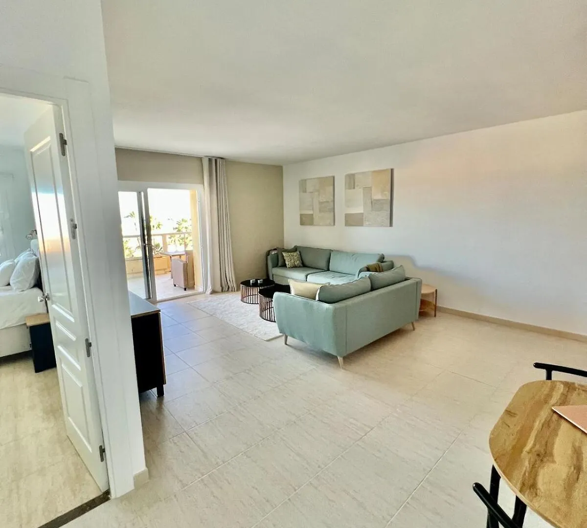 Newly Renovated City & Beach Apartment Fuengirola